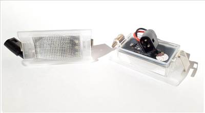 BMW E34 Touring 6000K fehér SMD LED rendszámtábla világítás