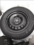 VW gyári 16" lemezfelni, rajta 205/60R16 új Michelin téli gumi