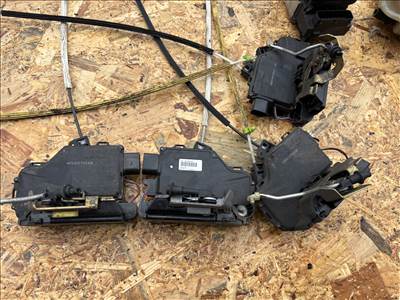 Audi A6 (C5 - 4B) ajtózár 