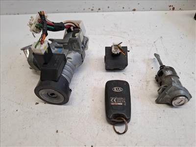 Kia Venga  zárgarnitúra motorvezérlő nélkül 819201P000