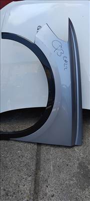 Audi Q3 (F3) Sárvédö