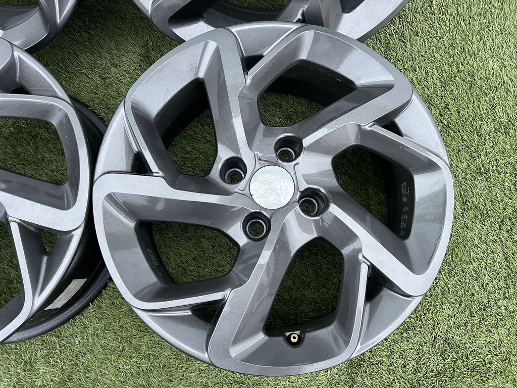 4x108 16" Peugeot Citroen alufelni 6,5Jx16h2 ET25 3. kép