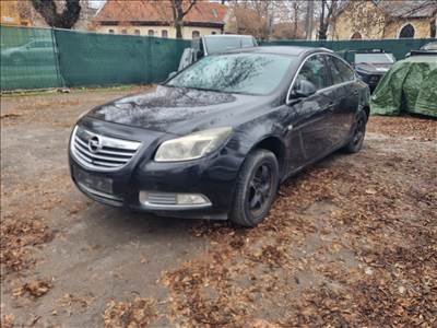 Opel Insignia A bontásra egyben eladó