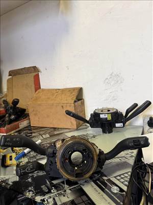 Audi A8 kormánykapcsoló 4e0953549B