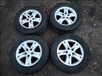 Daihatsu Terios 2 5x114.3 lyukosztású 16" használt alufelni, rajta 215/65 használt nyári gumi