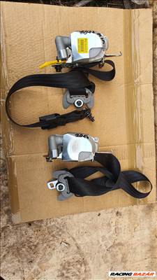 2013 Kia Rio 5 ajtós őv első övfeszítő  888801w600hcs