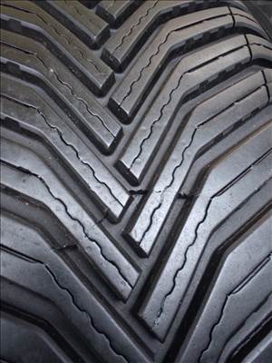  215/6016" újszerű Michelin négyévszakos gumi gumi