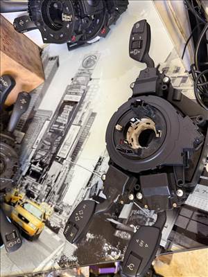 Bmw e60 kormánykapcsoló 6976394