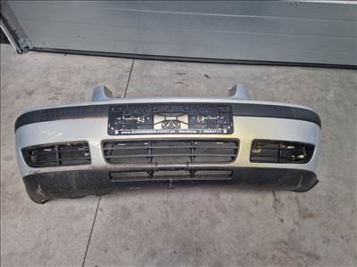 Volkswagen Bora első lökhárító LB7Z (25662)