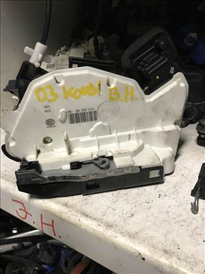 Skoda Octavia III bal hátsó zár 5e0839015a