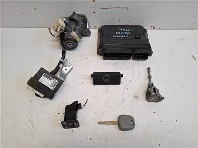 Toyota Avensis (T27) Zárgarnitúra motorvezérlővel 8966105D30