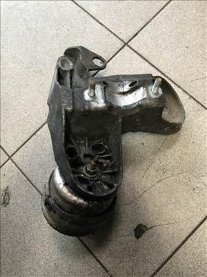 Audi A4 (B6/B7) 2,0 PD / motortartó konzol 8e0199351