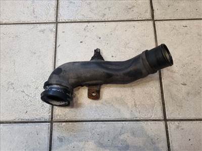 Toyota Avensis T27 intercooler cső 173620R030