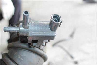 Toyota Corolla (E120/E130) Vákuumszelep  9008091231