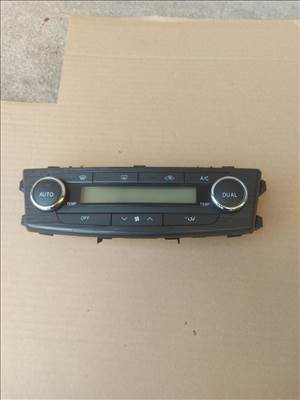 Toyota Avensis (T270) Fűtéskapcsoló 4212 5590005340