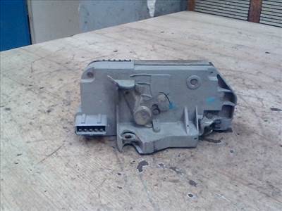 PEUGEOT 306 97-02 Bal hátsó ajtó zárszerkezet központi záras