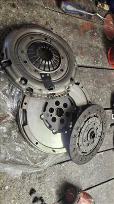 Volvo V40 D2 kettős tömegű lendkerék 