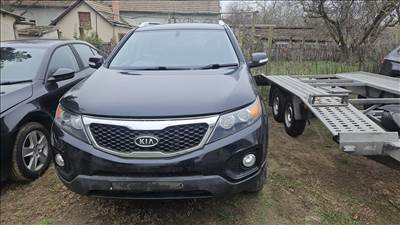 Kia Sorento (XM) bontott alkatrészei