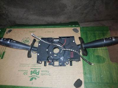 Renault Clio II Komplett Kormánykapcsoló (Bajuszkapcsoló) *82505*