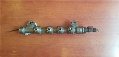 Opel Astra J, Cascada, Insignia A, Zafira C közös nyomócső (motorkód: A20DT, A20DTJ, A20DTC, A20DTE, A20DTH, A20DTL, Y20DTJ, Z20DTJ) 55576177