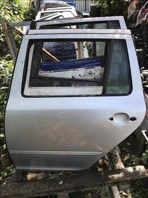 Skoda Octavia II Kombi / bal hátsó ajtó