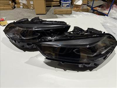 BMW F40 Black Line LED fényszóró pár