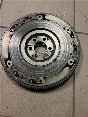 Skoda Fabia II lendítőkerék BZG 03d105271 03d105333