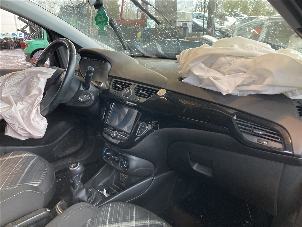Opel Corsa E bontott alkatrészei 8. kép