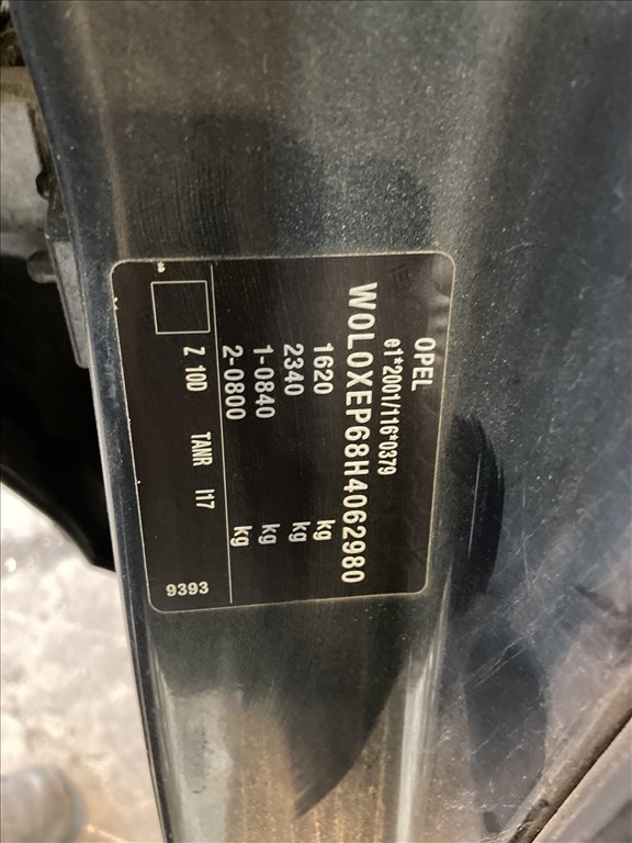 Opel Corsa E bontott alkatrészei 9. kép