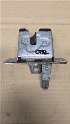 Opel Astra F ferdehátú csomagtartó zár