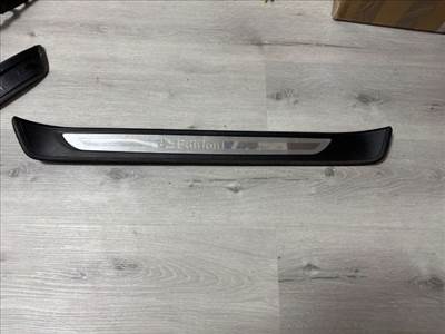 BMW 3 (E90) Bal első Belső Küszöb Burkolat 51477255929