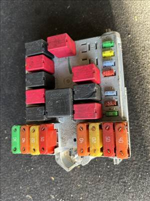 Fiat Ducato III motortéri biztosítéktábla  1349948080