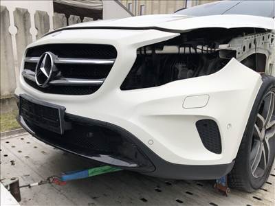Mercedes Benz GLA x 156 , w 156 Komplett első lökhárító