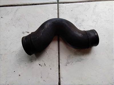 Opel Astra H intercooler cső 55559946