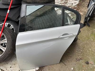 BMW 3 (E90) Bal hátsó Ajtó (Részeivel)