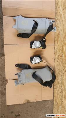 2014 Audi A1 őv első övfeszítő 