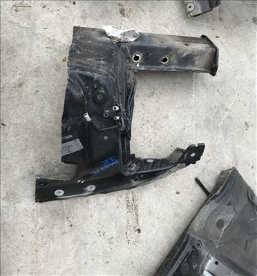 Audi A4 (B8 - 8K) FL / jobb első nyúlvány
