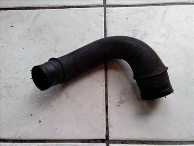 Opel Astra H intercooler cső 55559948