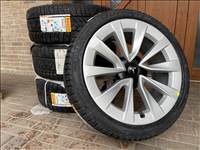 TESLA MODEL 3 19” Sport V2 gyári vadonatúj téli alufelni garnitúra ELADó!