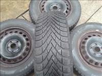  5x112 lyukosztású gyári VW lemezfelni, rajta 195/65R15 Pirelli téli gumi 