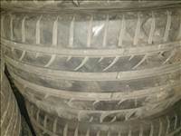  245/4018" használt Sebring nyári gumi gumi