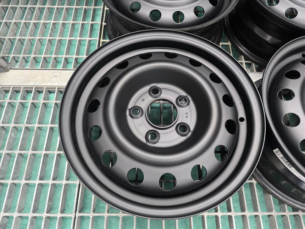 KIA Venga lemezfelni garnitúra 5x114x3 6x15 3. kép