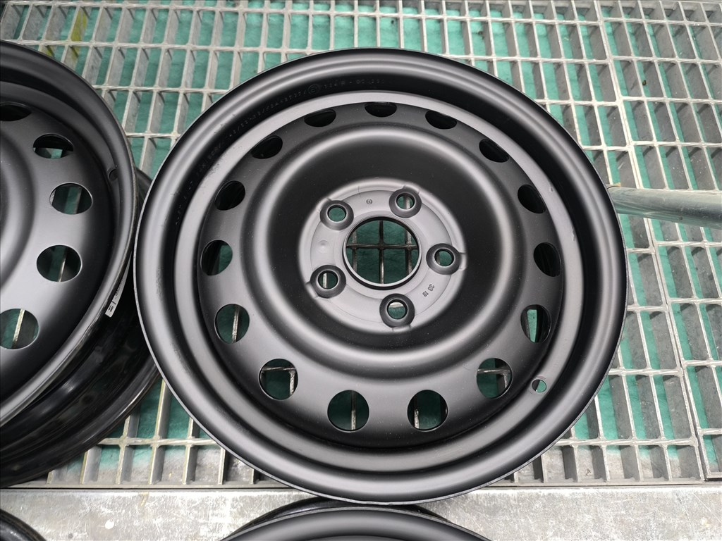 KIA Venga lemezfelni garnitúra 5x114x3 6x15 5. kép