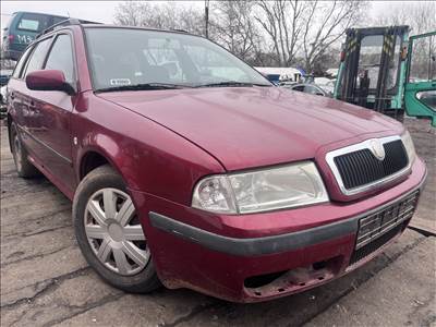 Skoda Octavia 1.4i bontott alkatrészei