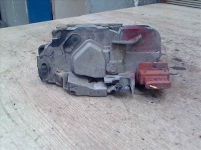 PEUGEOT 306 97-02 Jobb hátsó ajtó zárszerkezet központi záras