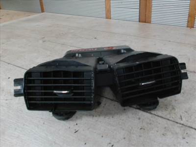 MERCEDES A W168 1997.10.01-2001.04.30 Középső szellőző