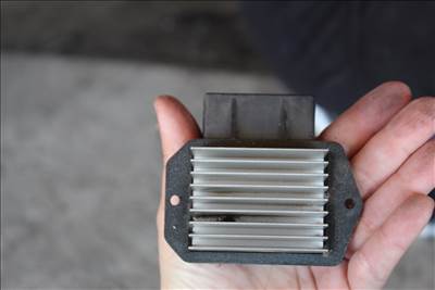 Toyota Corolla (E120/E130) Előtét ellenállás  4993002121