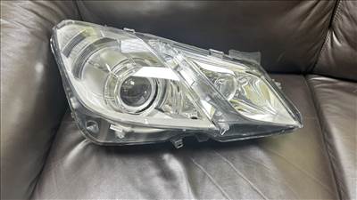 Mercedes W207 jobb bixenon fényszóró  a2078204461