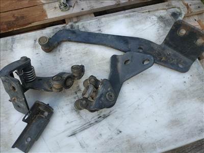 Ford Transit Connect Mk1 oldalajtó zsanér szett