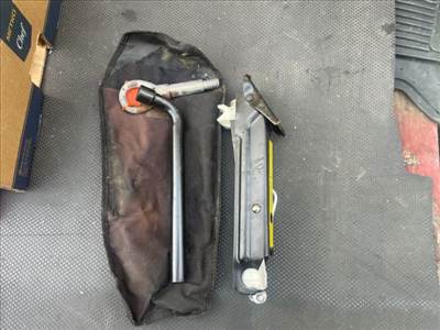 Opel Corsa C OPEL CORSA C Emelő 24437084 8025486